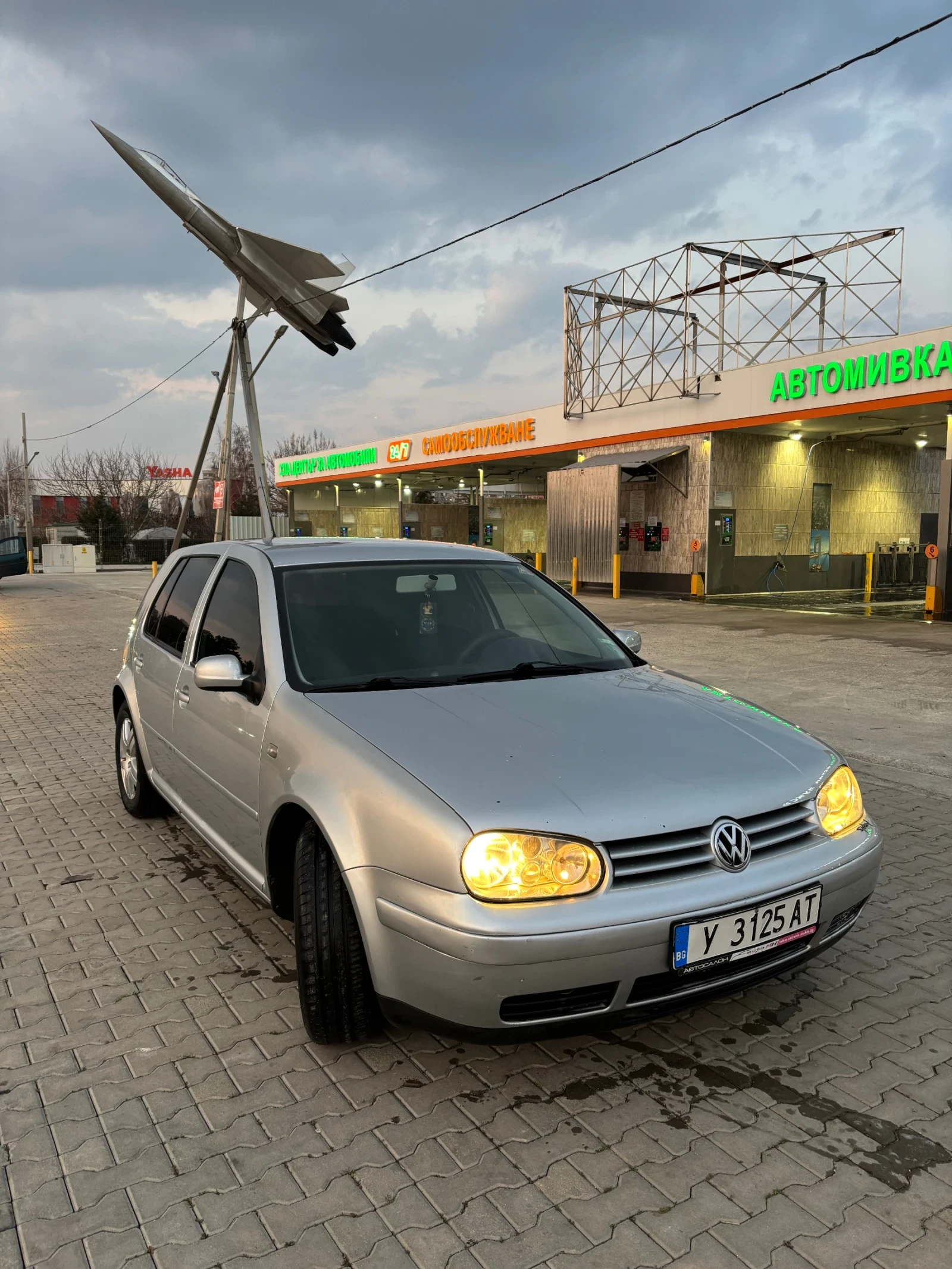 VW Golf 1.6 101, снимка 3 - Автомобили и джипове - 53740457