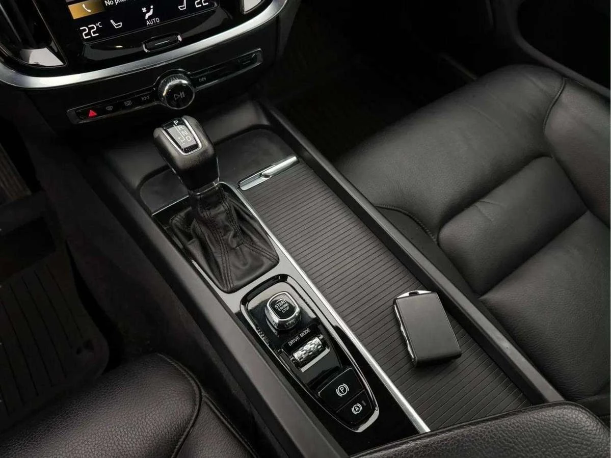 Volvo S60 T6 Momentum, ПАНОРАМА, НАВИ, ЦЕНА ДО БГ, снимка 13 - Автомобили и джипове - 54873934