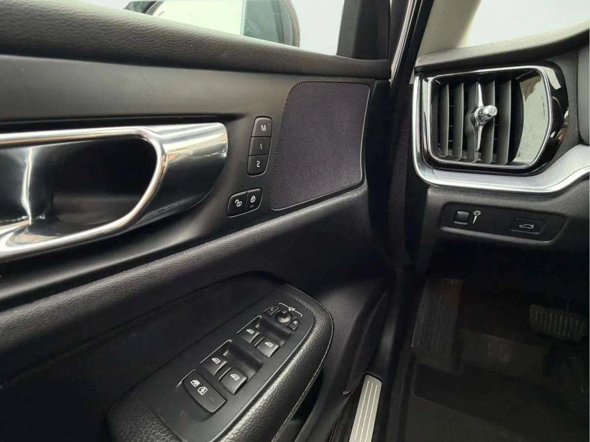 Volvo S60 T6 Momentum, ПАНОРАМА, НАВИ, ЦЕНА ДО БГ, снимка 16 - Автомобили и джипове - 54873934