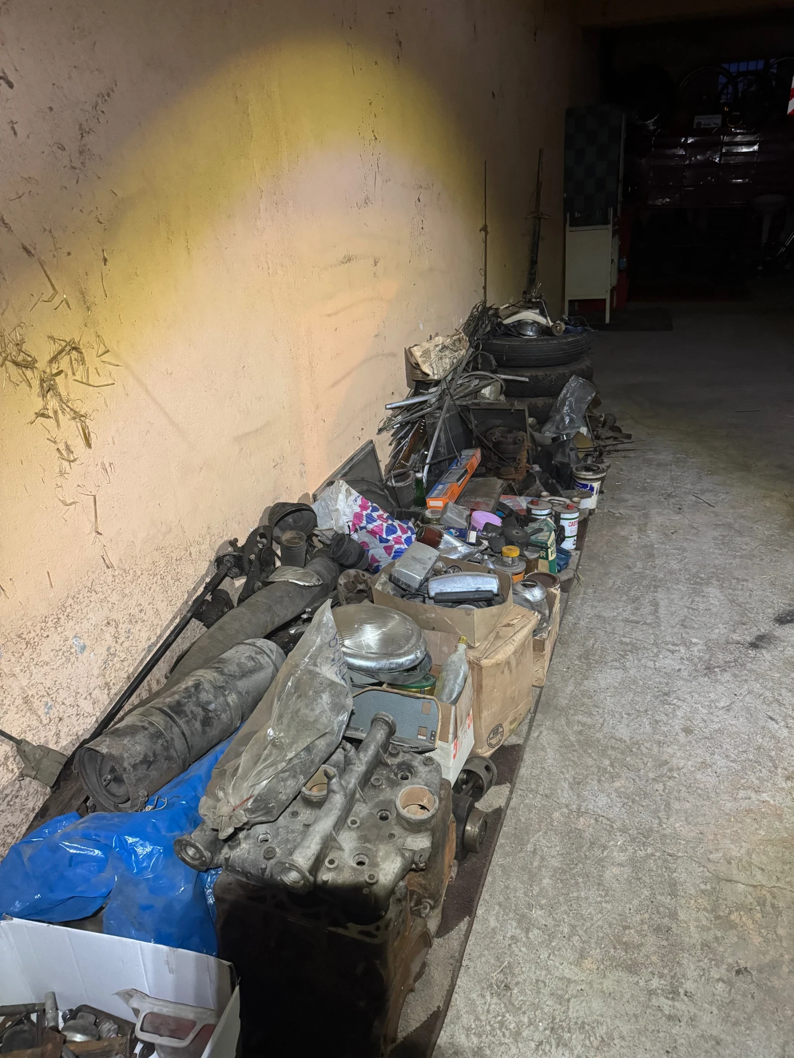 Dkw F102 AU1000S Нов Внос Германия , снимка 15 - Автомобили и джипове - 54899587