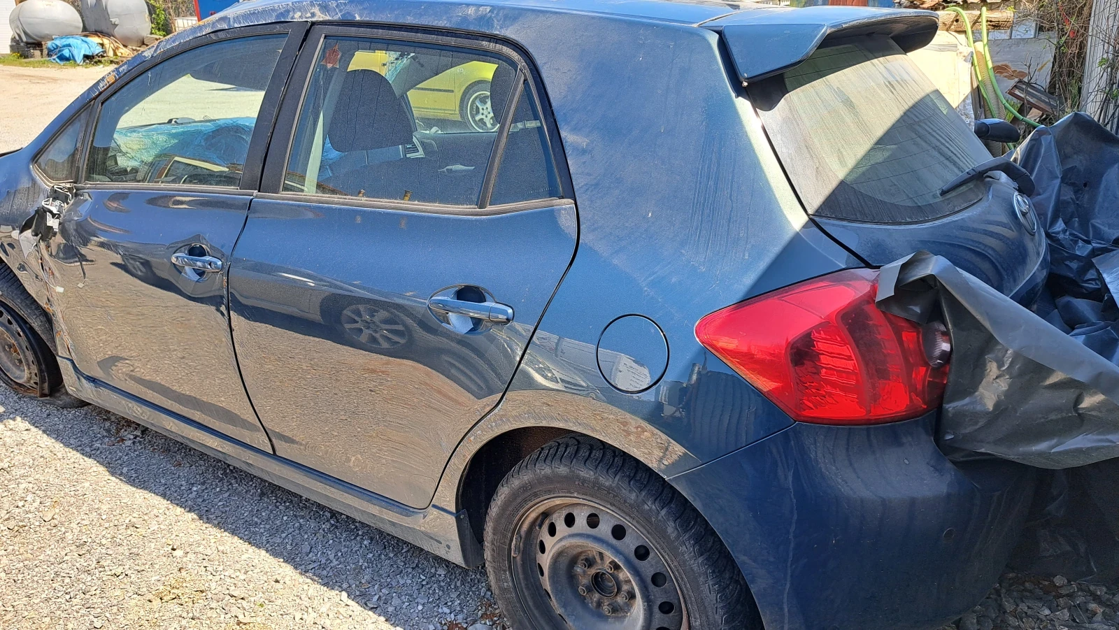 Toyota Auris, снимка 3 - Автомобили и джипове - 54988035