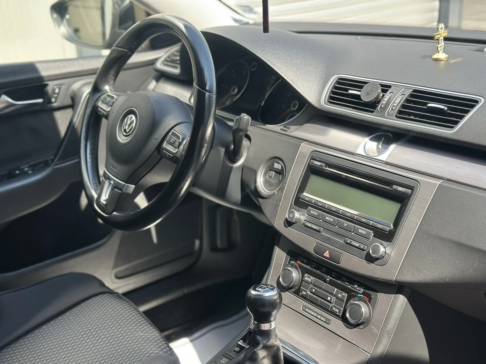 VW Passat, снимка 12 - Автомобили и джипове - 55098789
