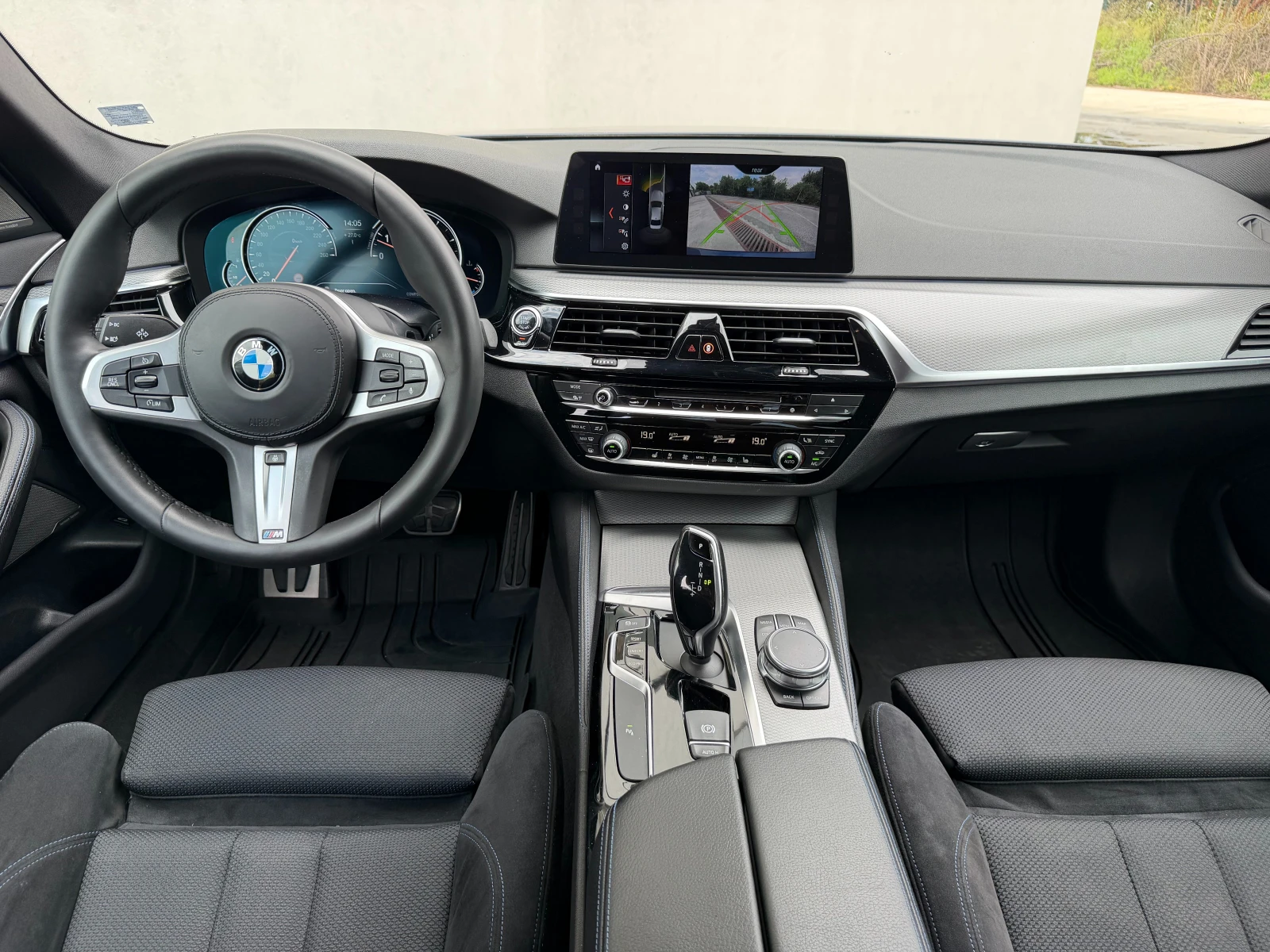 BMW 530 i xDrive от БГ, снимка 8 - Автомобили и джипове - 55133379