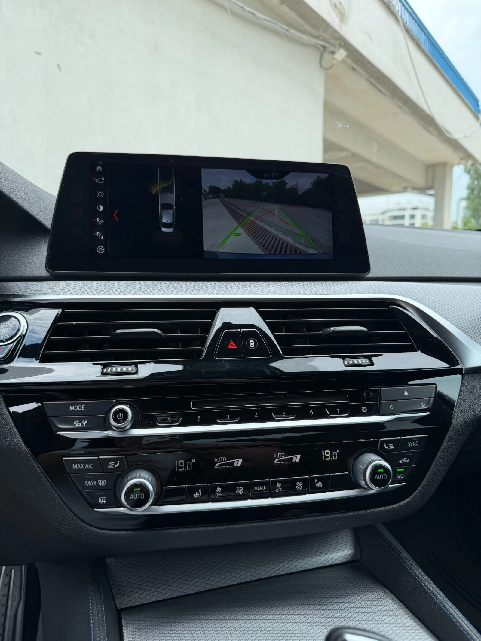 BMW 530 i xDrive от БГ, снимка 11 - Автомобили и джипове - 55133379