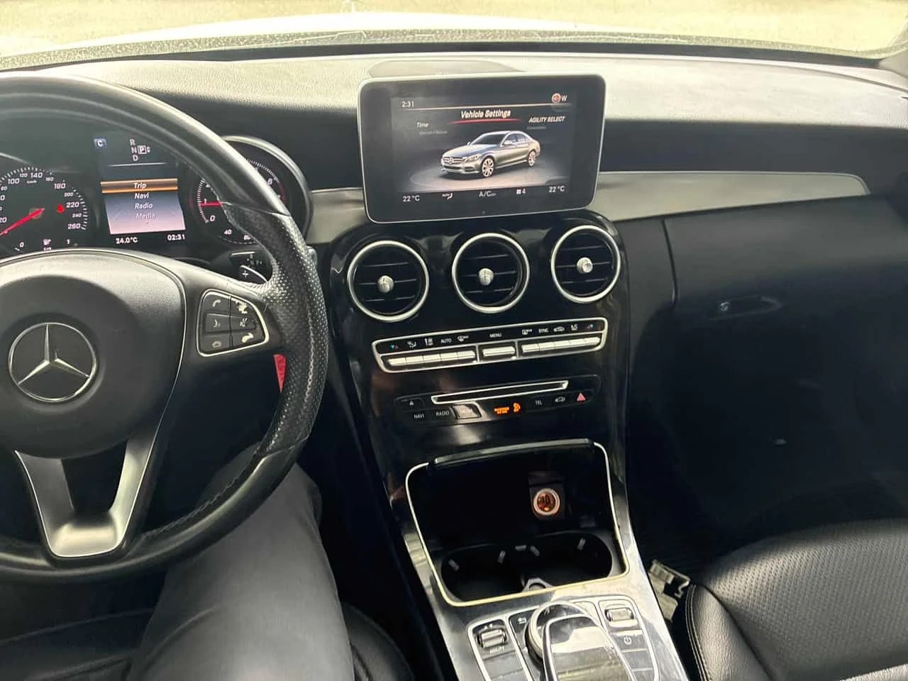 Mercedes-Benz C 300 CARFAX/ПАНОРАМА/ПОДГРЕВ/НАВИ/ПАМЕТ, снимка 8 - Автомобили и джипове - 55410225