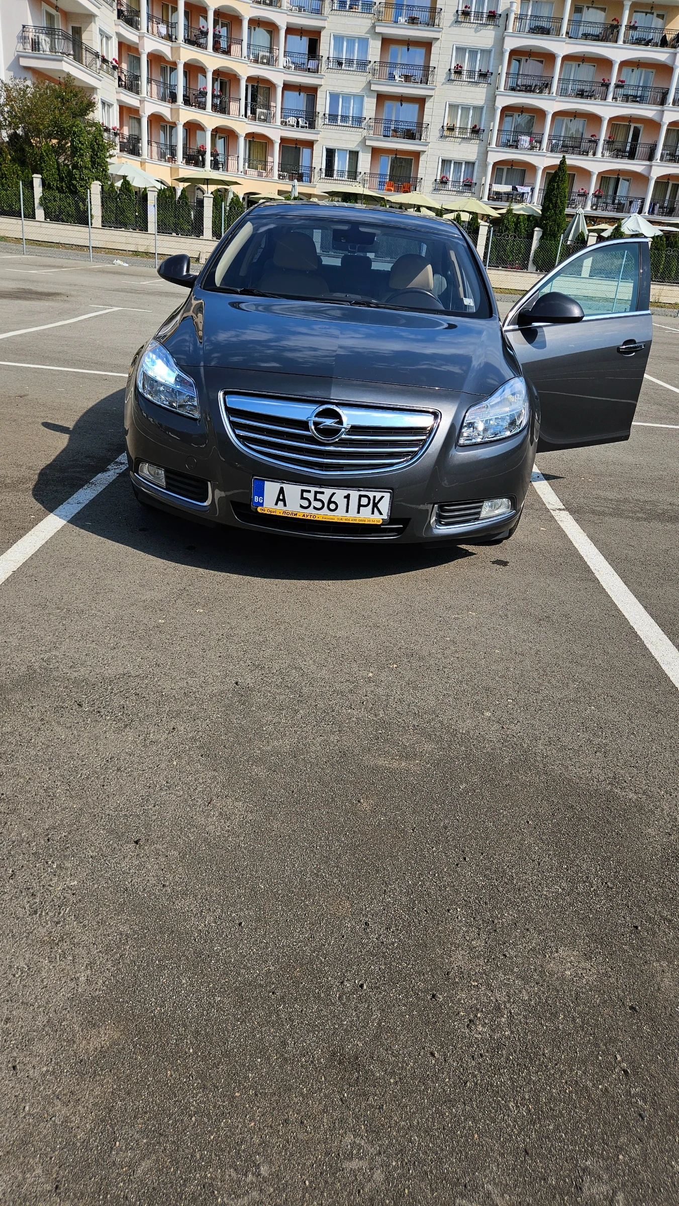 Opel Insignia, снимка 10 - Автомобили и джипове - 55968561