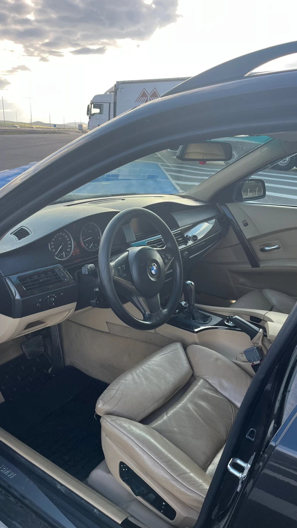 BMW 525, снимка 6 - Автомобили и джипове - 56073176
