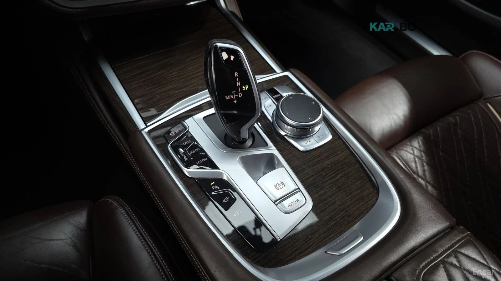 BMW 740 Li* XDRIVE* DESIGN PURE EXCELENCE* МАСАЖ* ТВ* HUD*, снимка 9 - Автомобили и джипове - 56228170