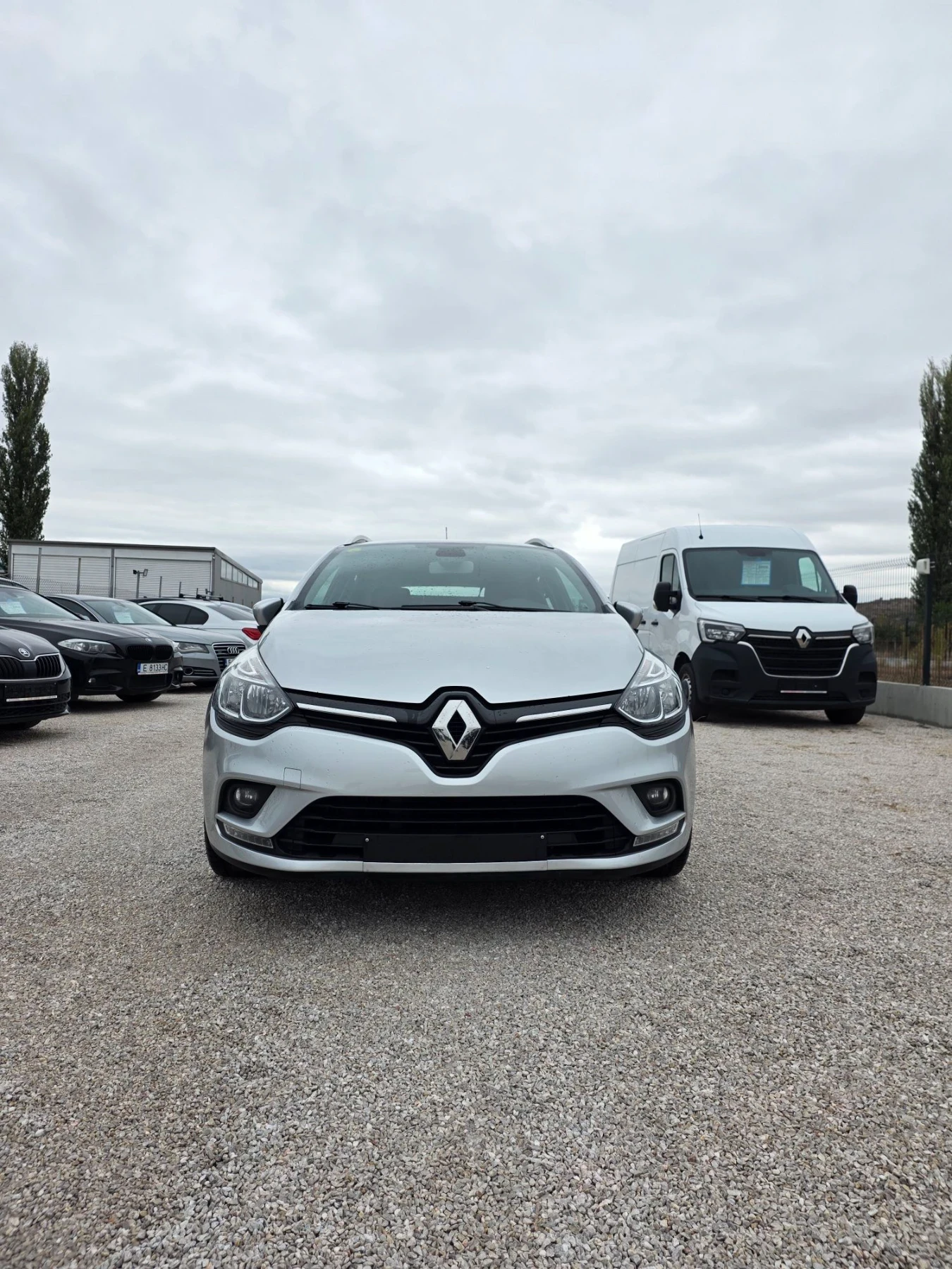 Renault Clio, снимка 5 - Автомобили и джипове - 56475958