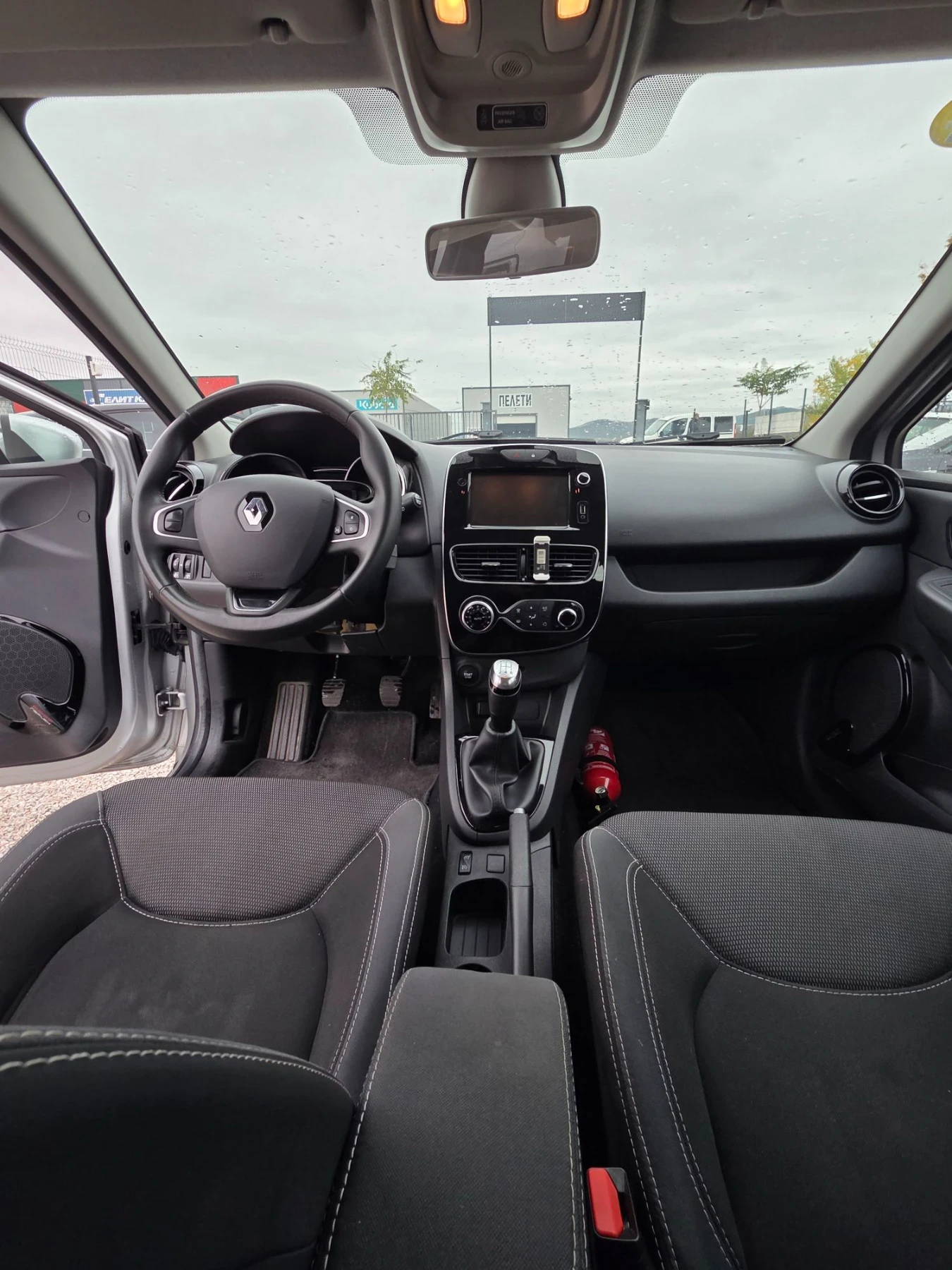 Renault Clio, снимка 11 - Автомобили и джипове - 56475958