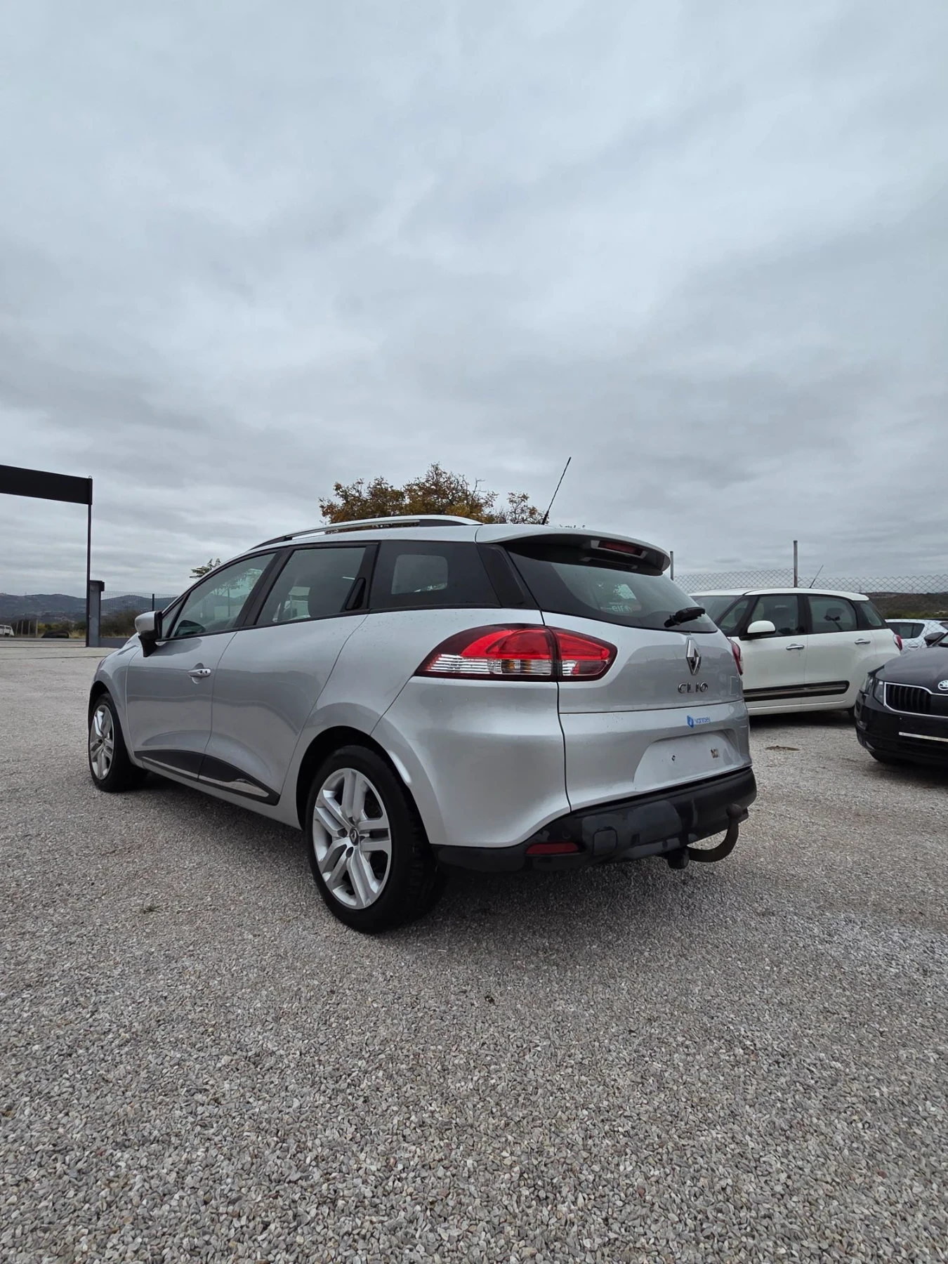 Renault Clio, снимка 4 - Автомобили и джипове - 56475958