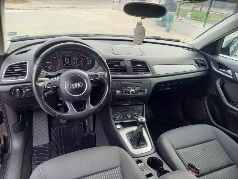 Audi Q3 2.0 TDI, снимка 8 - Автомобили и джипове - 49098942