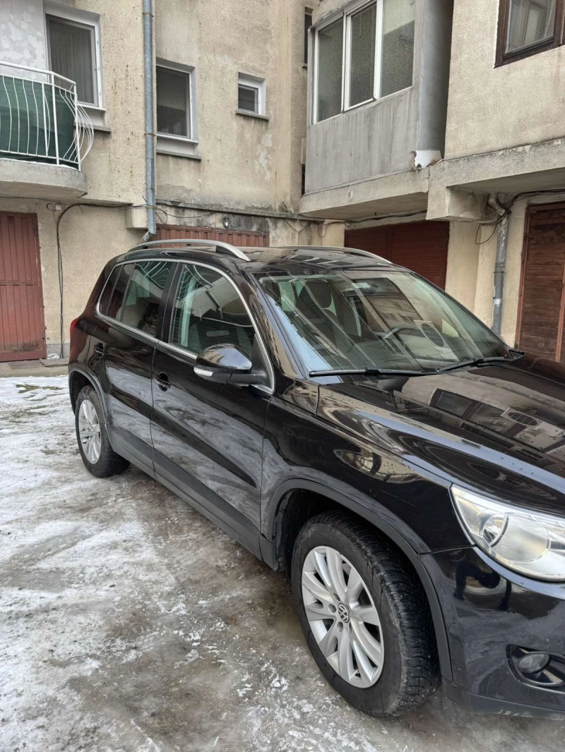 VW Tiguan 2.0 TDI, снимка 2 - Автомобили и джипове - 49236772