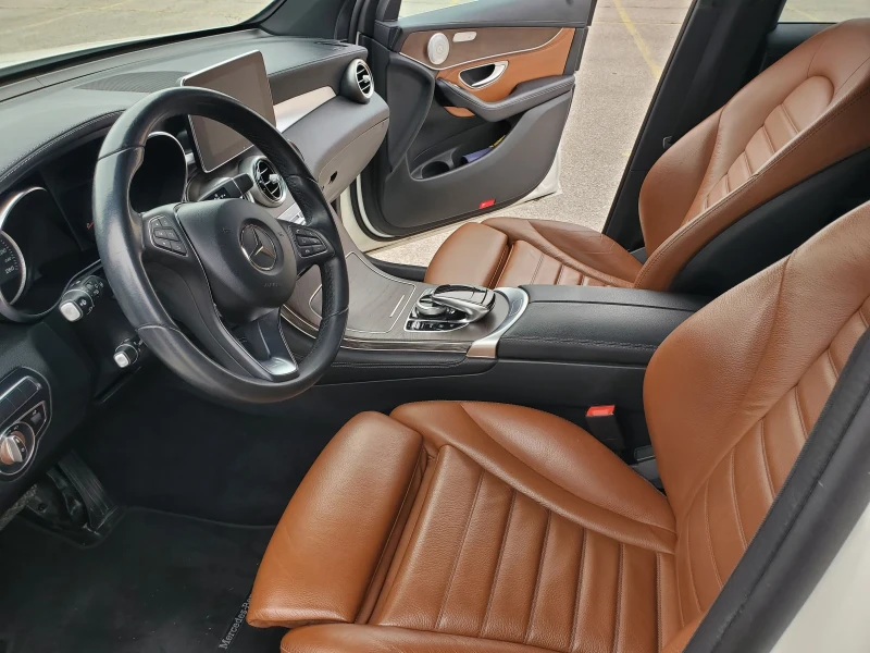 Mercedes-Benz GLC 250 4 MATIK, AMG пакет, снимка 10 - Автомобили и джипове - 52037083