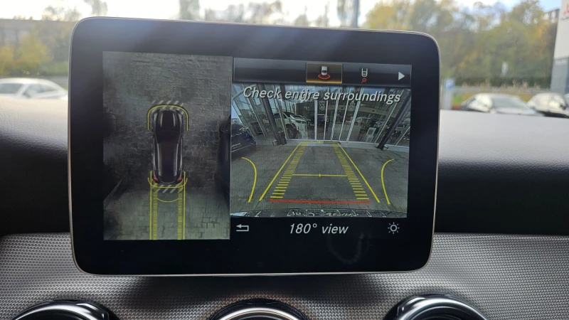 Mercedes-Benz GLA 250 4MATIC, снимка 17 - Автомобили и джипове - 52366375