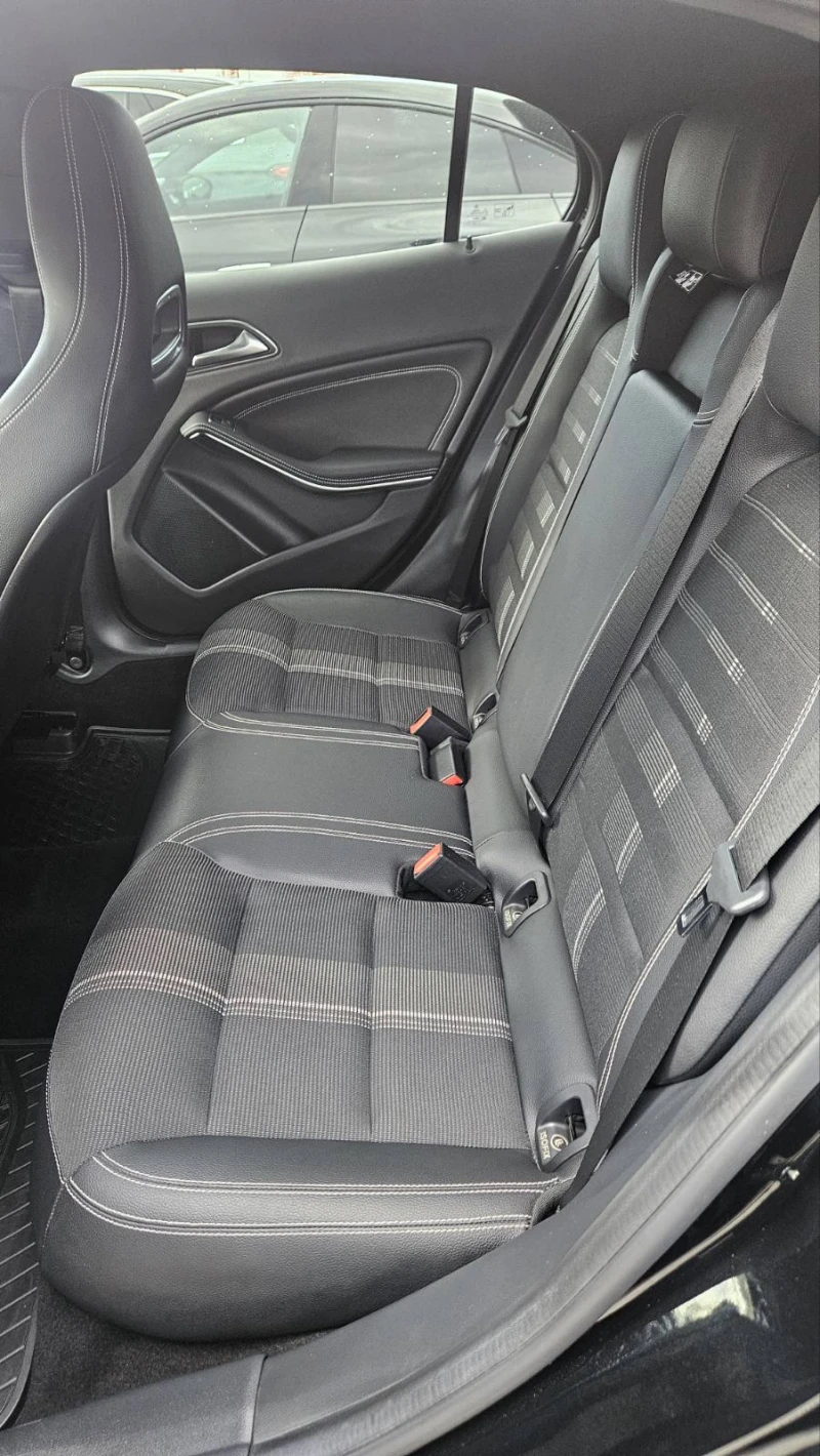 Mercedes-Benz GLA 250 4MATIC, снимка 10 - Автомобили и джипове - 52366375