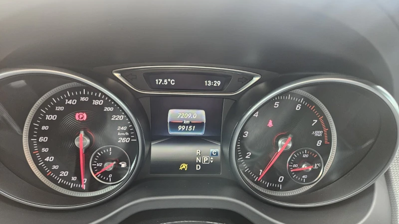 Mercedes-Benz GLA 250 4MATIC, снимка 15 - Автомобили и джипове - 52366375