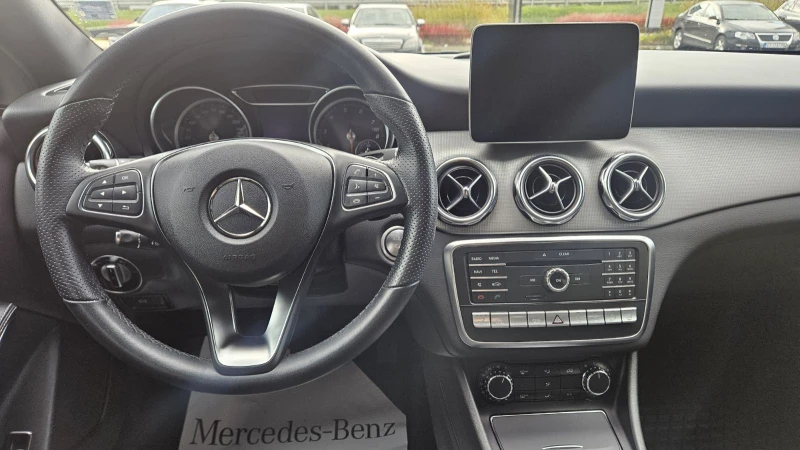 Mercedes-Benz GLA 250 4MATIC, снимка 14 - Автомобили и джипове - 52366375