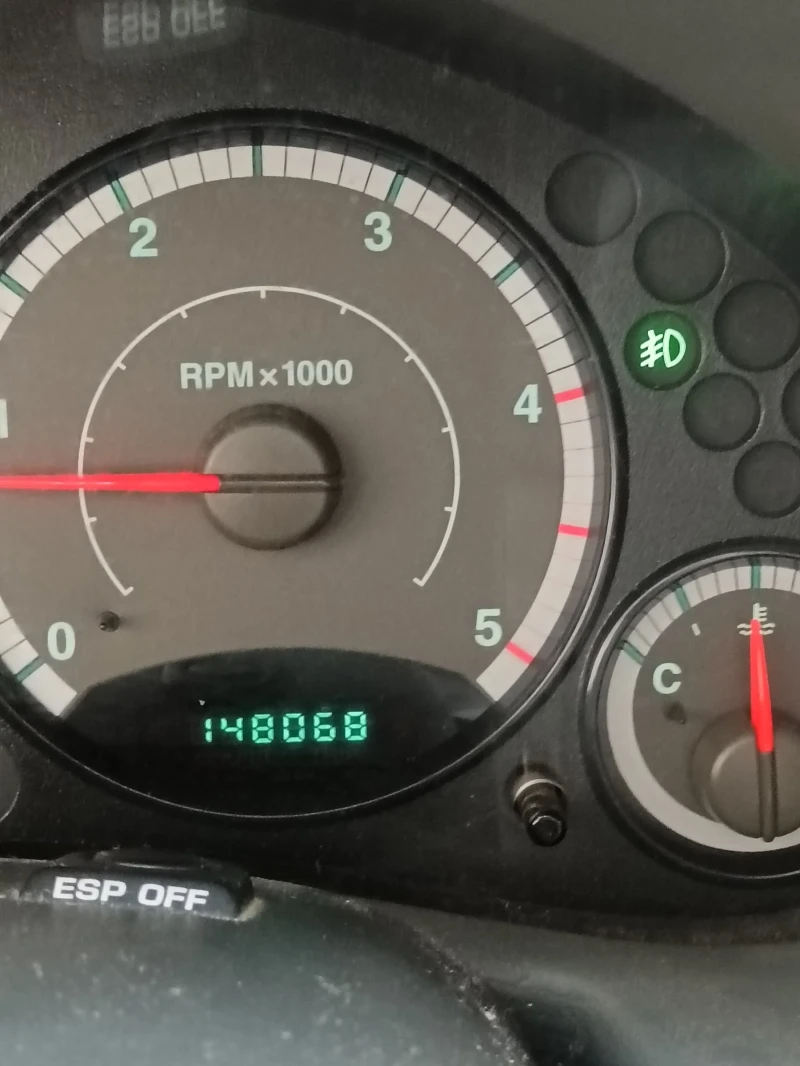 Jeep Cherokee 2.8 Diesel , снимка 10 - Автомобили и джипове - 52654577