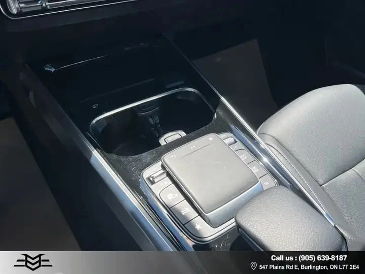 Mercedes-Benz GLB 250 * АВТО КРЕДИТ* ЦЕНА ДО БГ * Сервизна история * , снимка 14 - Автомобили и джипове - 55617596