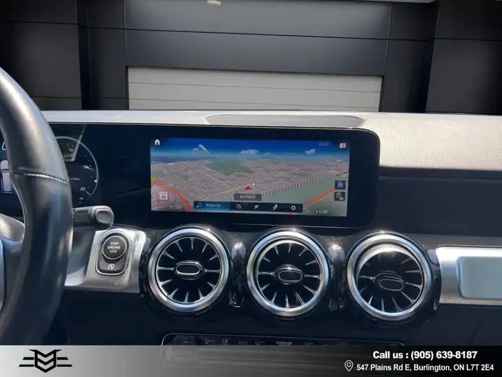 Mercedes-Benz GLB 250 * АВТО КРЕДИТ* ЦЕНА ДО БГ * Сервизна история * , снимка 11 - Автомобили и джипове - 55617596