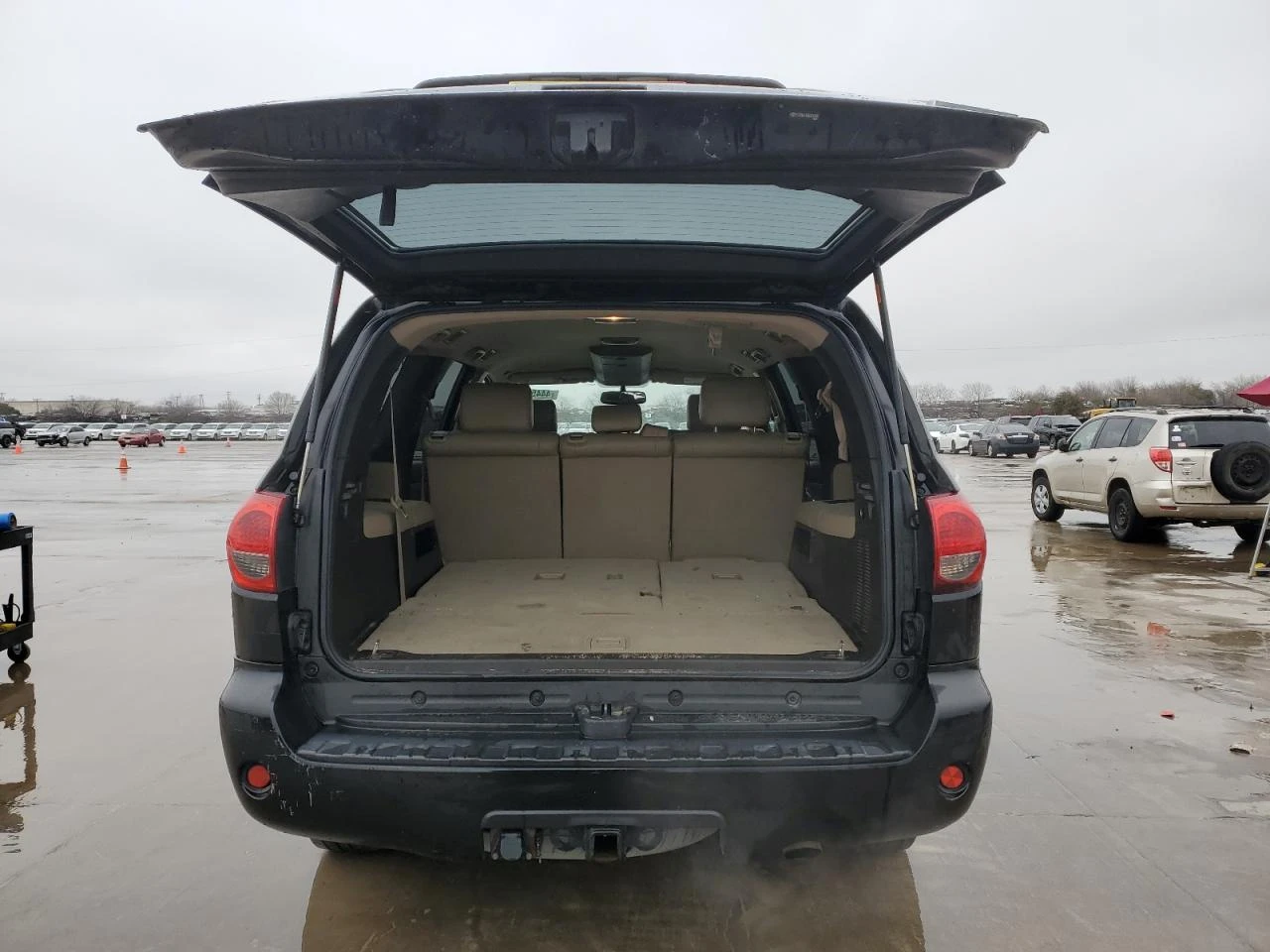 Toyota Sequoia SR5 - изображение 6