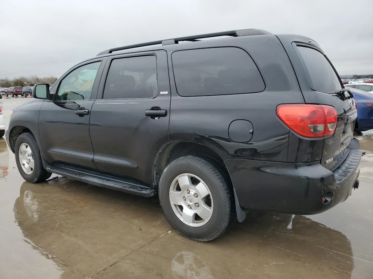 Toyota Sequoia SR5 - изображение 2