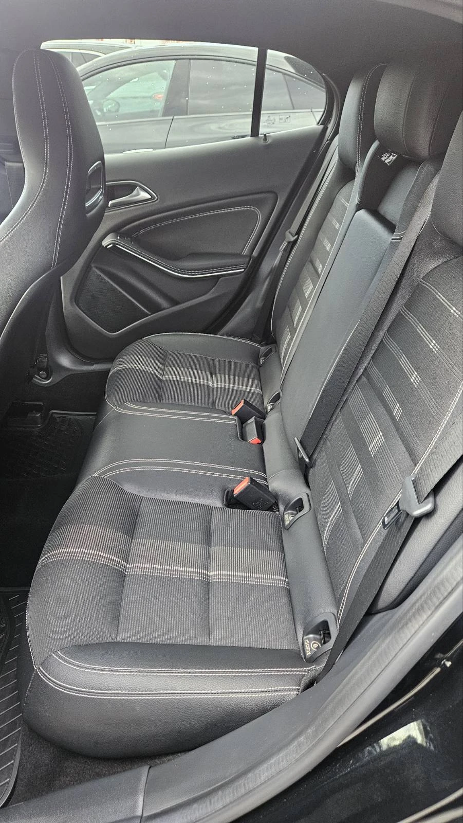 Mercedes-Benz GLA 250 4MATIC - изображение 10