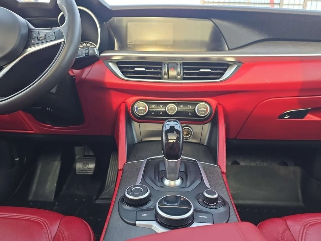 Alfa Romeo Stelvio * TI Q4 * CARFAX * ЦЕНА ДО БГ - изображение 9