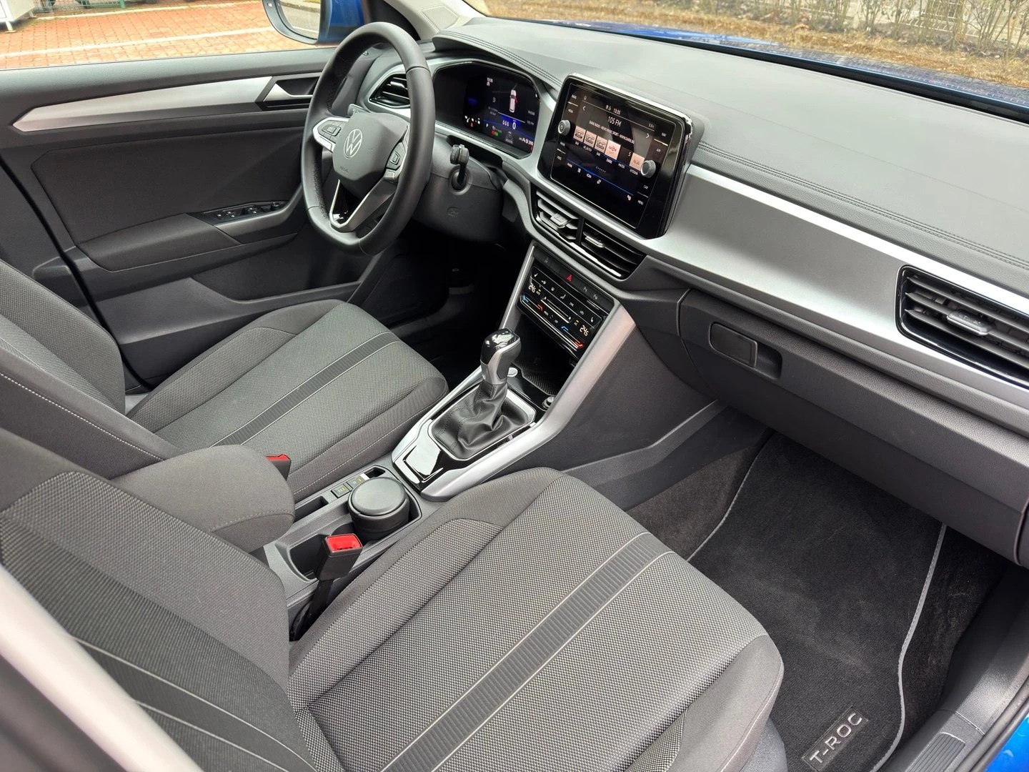 VW T-Roc VW T- Roc Life Plus 1.5 TSI OPF DSG - изображение 8