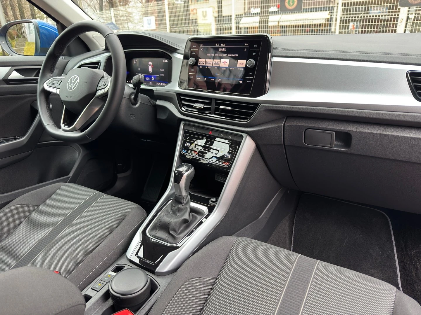 VW T-Roc VW T- Roc Life Plus 1.5 TSI OPF DSG - изображение 9