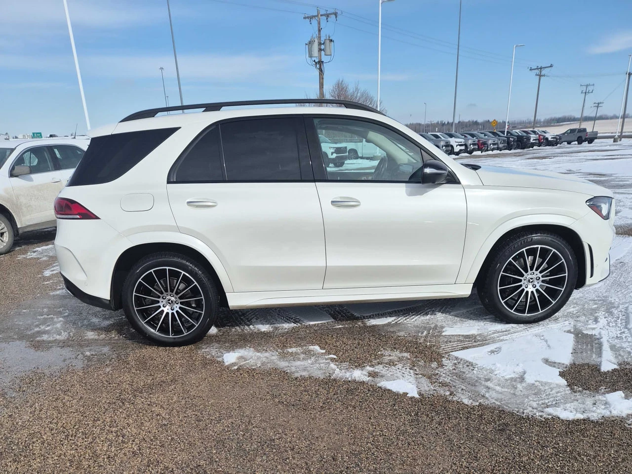 Mercedes-Benz GLE 350 * АВТО КРЕДИТ* ЦЕНА ДО БГ * СЕРВИЗНА ИСТОРИЯ * , снимка 3 - Автомобили и джипове - 53812369