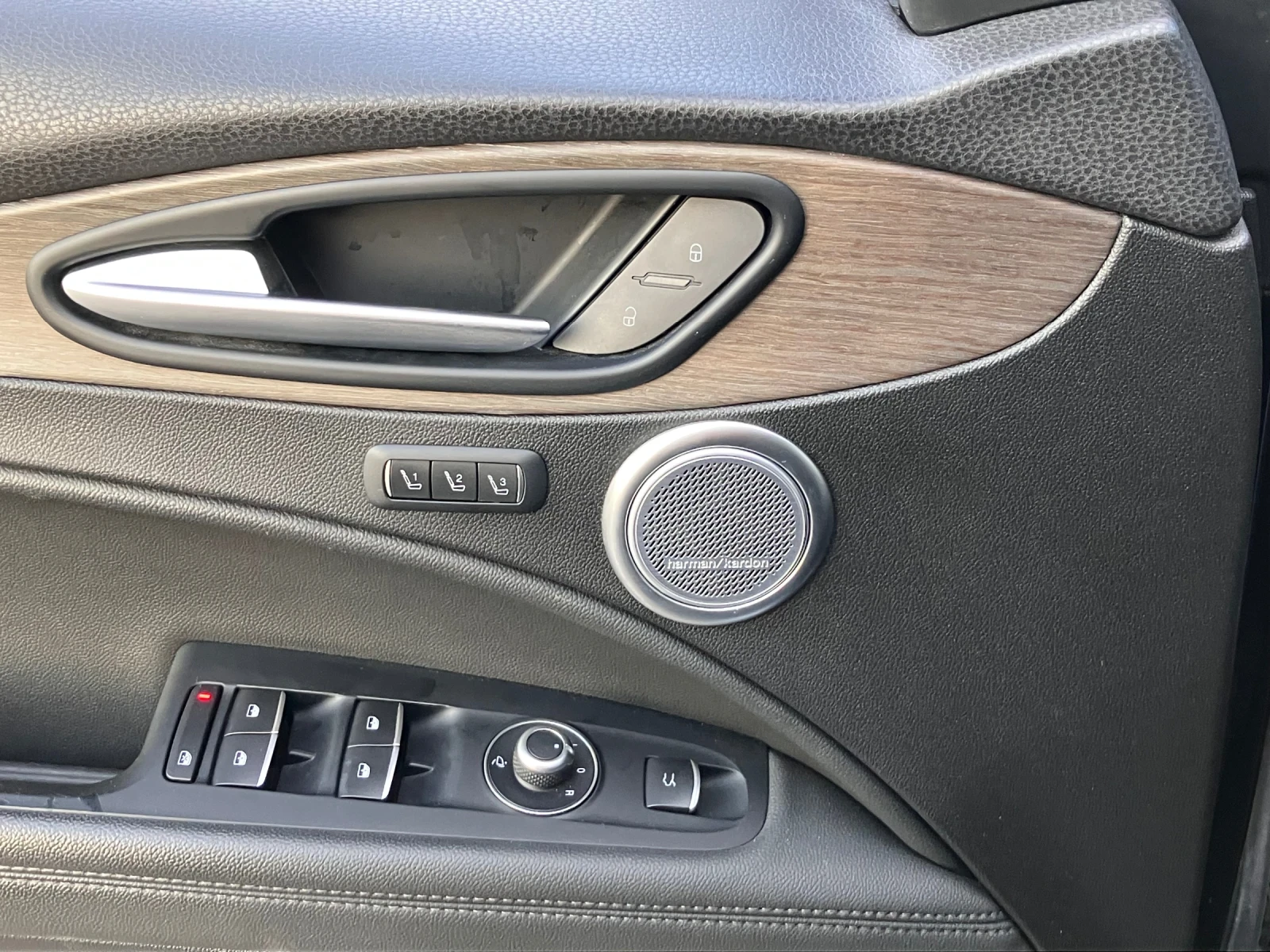 Alfa Romeo Stelvio TI-sport, Q4, снимка 10 - Автомобили и джипове - 53815739