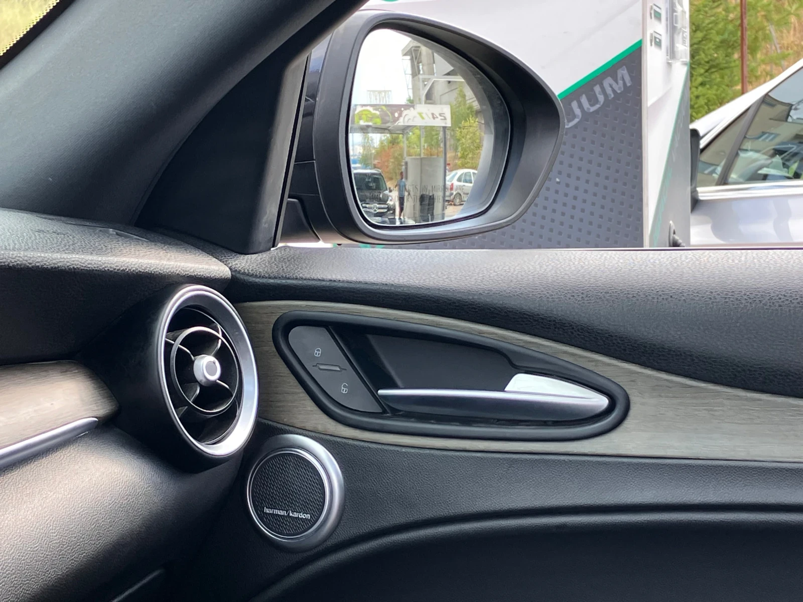 Alfa Romeo Stelvio TI-sport, Q4, снимка 9 - Автомобили и джипове - 53815739