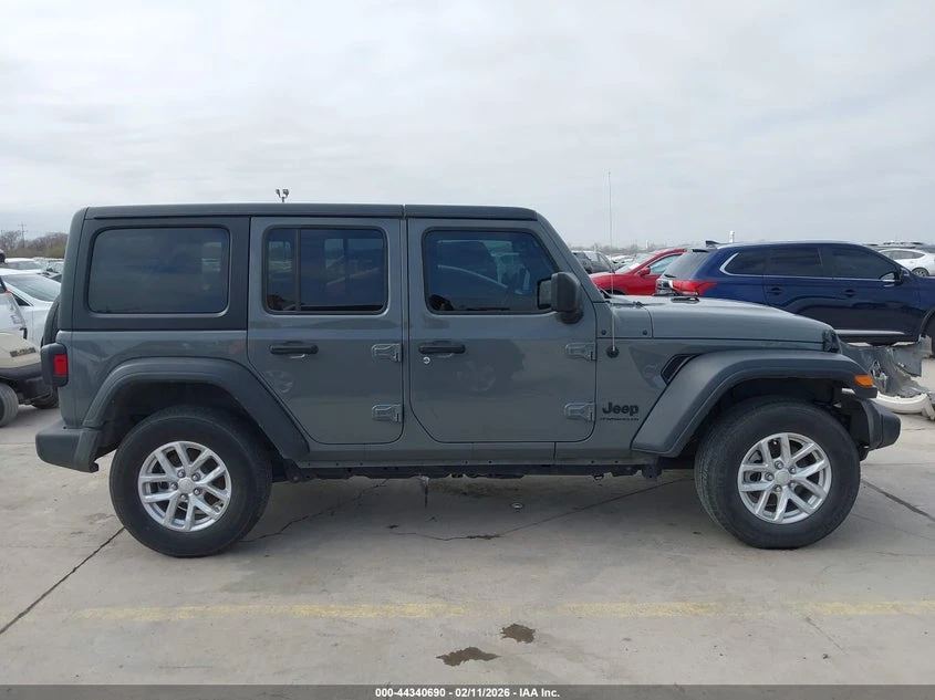 Jeep Wrangler 3.6l 4-Door Sport S 4X4, снимка 13 - Автомобили и джипове - 53863296
