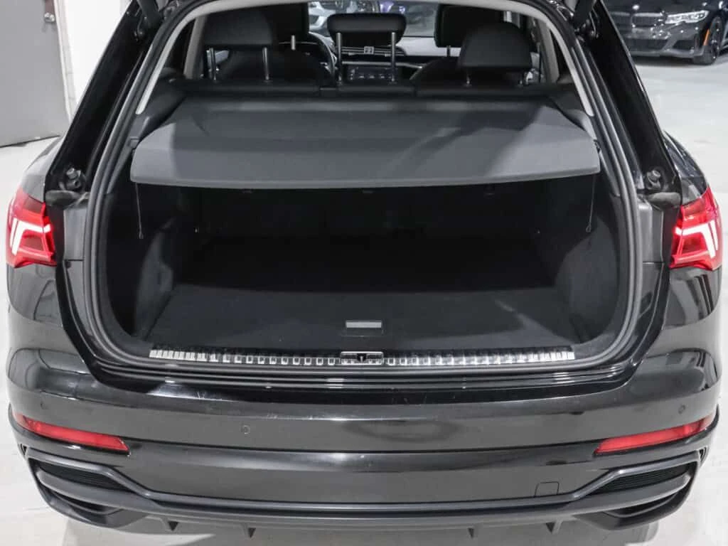 Audi Q3  45TFSI S-LINE| 360| DISTRONIC| CARFAX| , снимка 9 - Автомобили и джипове - 53874321