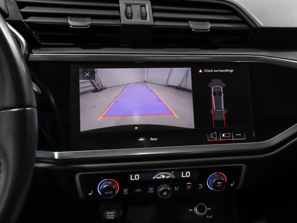 Audi Q3  45TFSI S-LINE| 360| DISTRONIC| CARFAX| , снимка 15 - Автомобили и джипове - 53874321