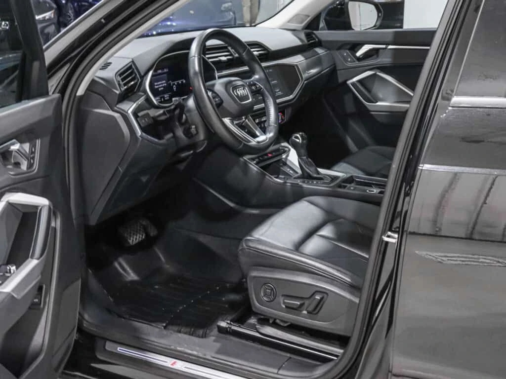 Audi Q3  45TFSI S-LINE| 360| DISTRONIC| CARFAX| , снимка 10 - Автомобили и джипове - 53874321