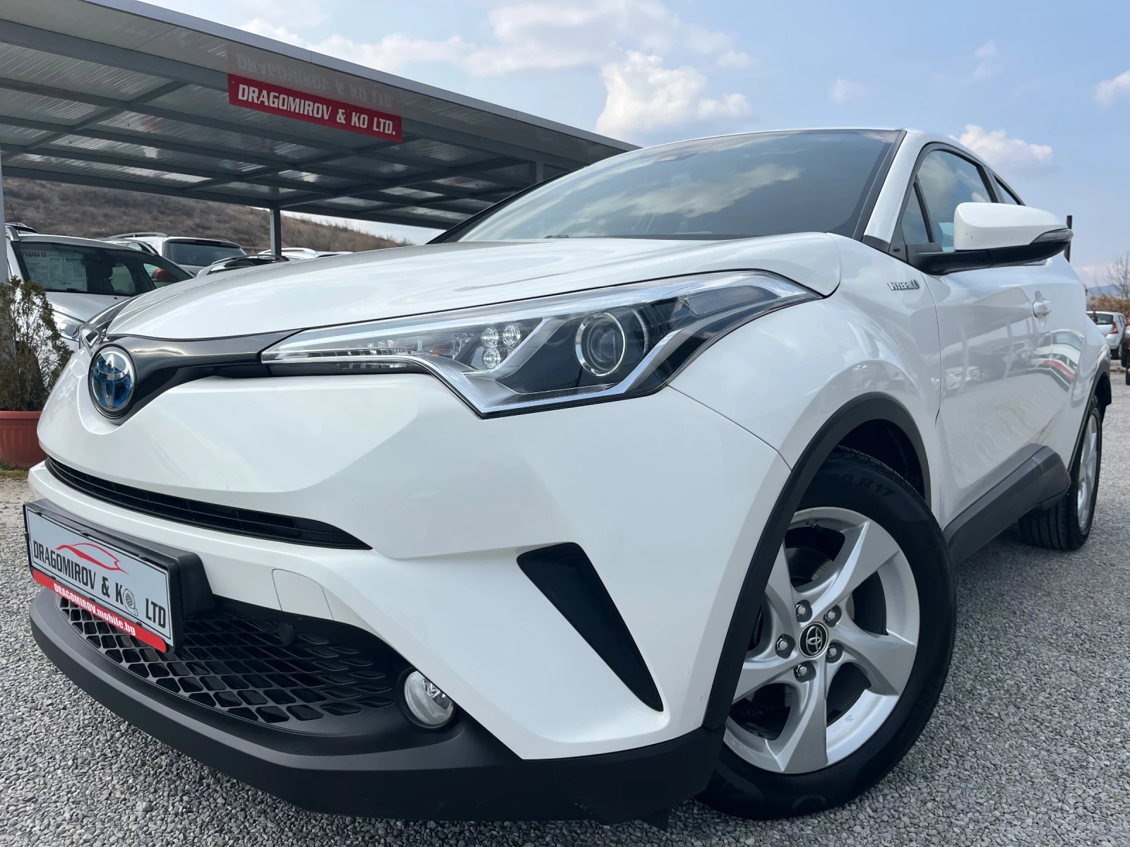 Toyota C-HR 1.8Hybrid Сервизна история само в Toyota 