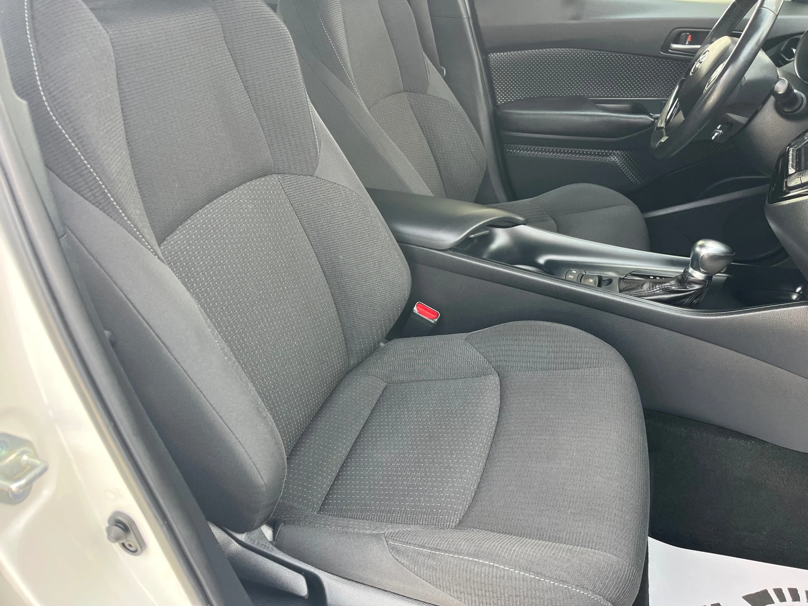 Toyota C-HR 1.8Hybrid �������� ������� ���� � Toyota  | Mobile.bg � ����������� 11