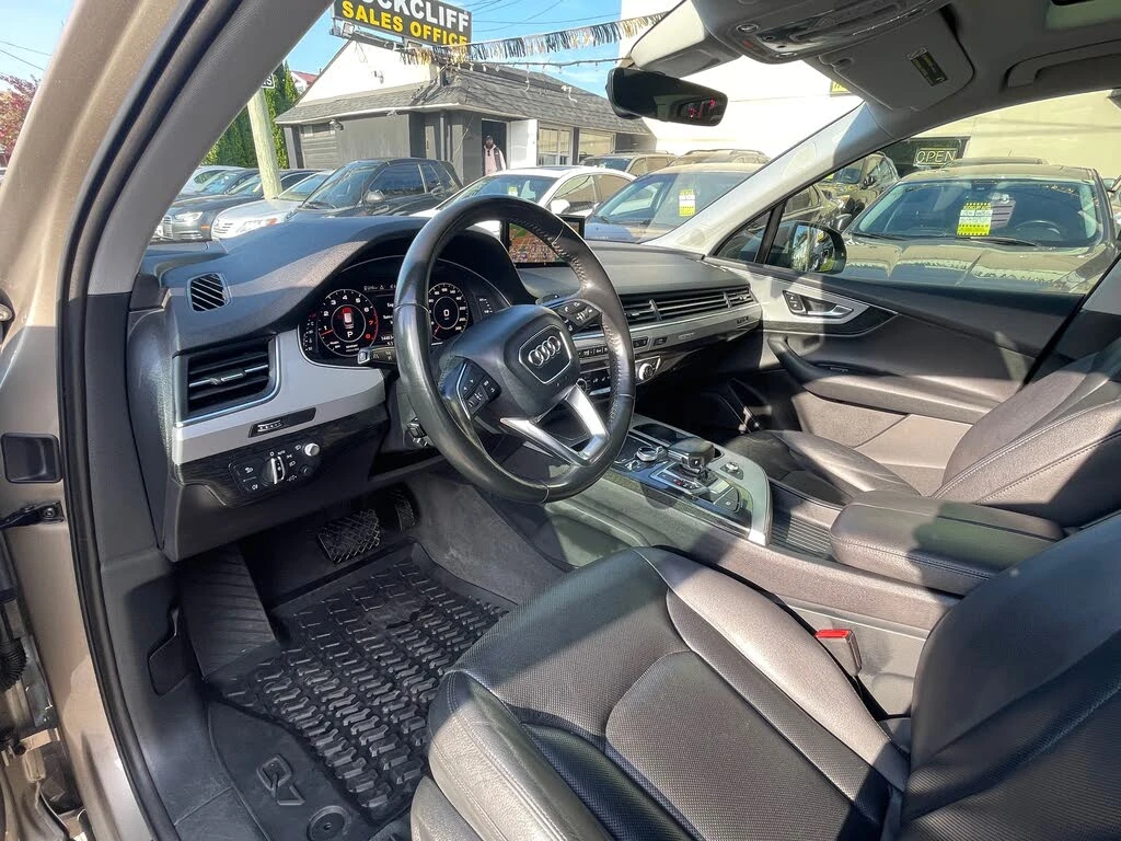 Audi Q7 MATRIX* ОБДУХ* ДИСТРОНИК* S-LINE* PANO* КРАЙНА ЦЕН, снимка 9 - Автомобили и джипове - 54840895