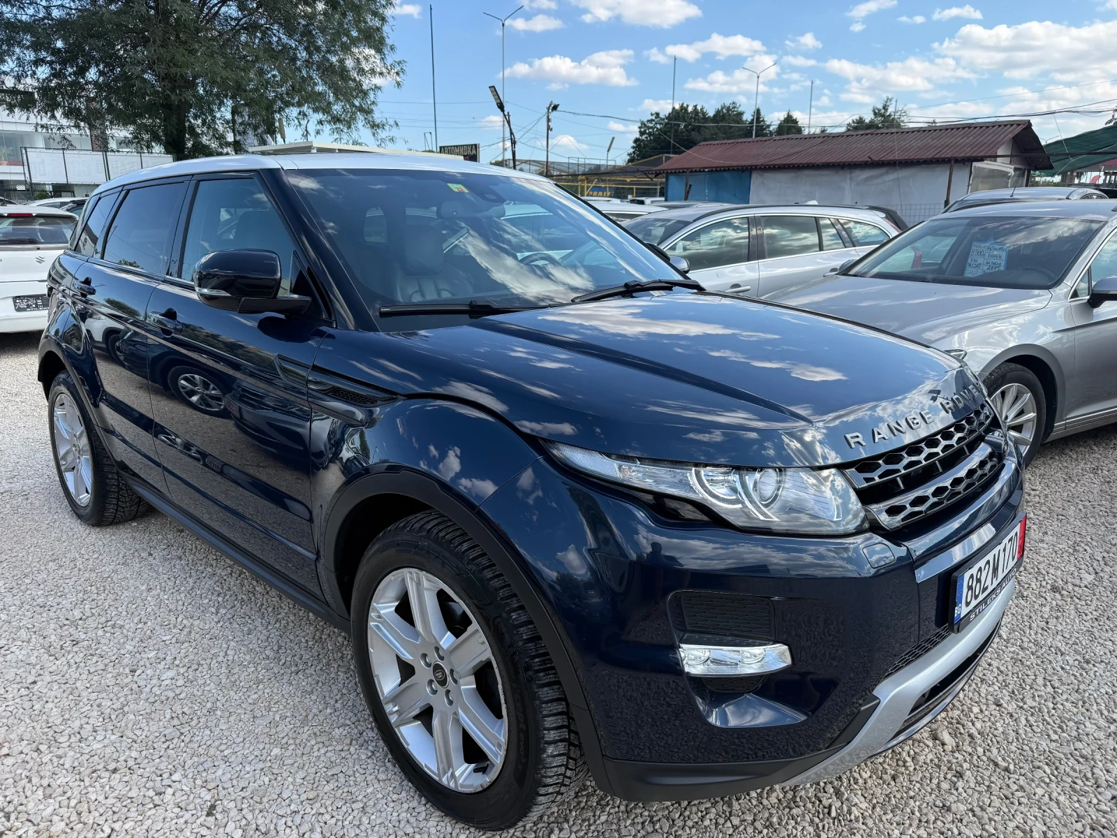 Land Rover Evoque 2.2-190к  АВТОМАТИК, снимка 2 - Автомобили и джипове - 55811379