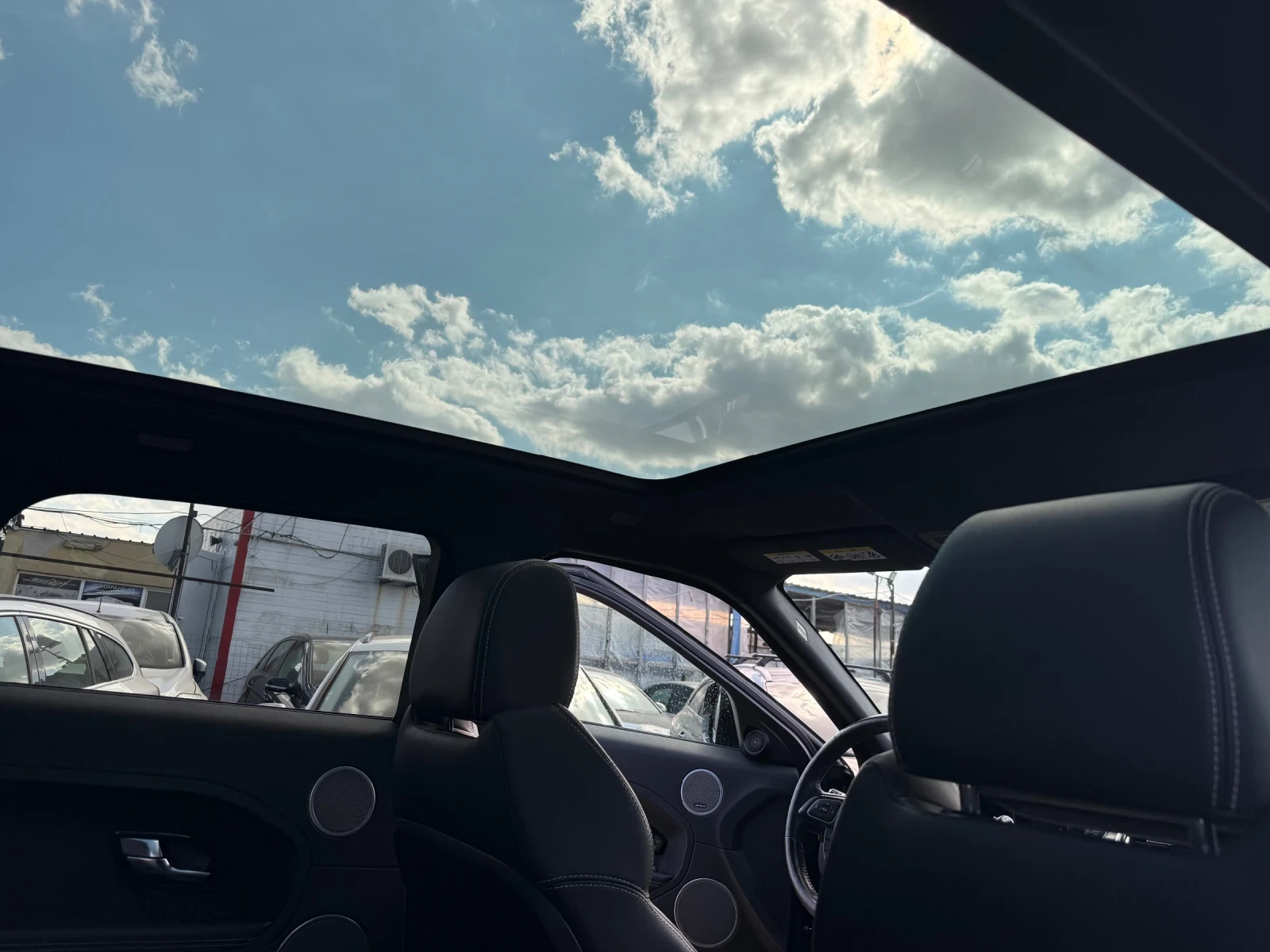 Land Rover Evoque 2.2-190к  АВТОМАТИК, снимка 15 - Автомобили и джипове - 55811379