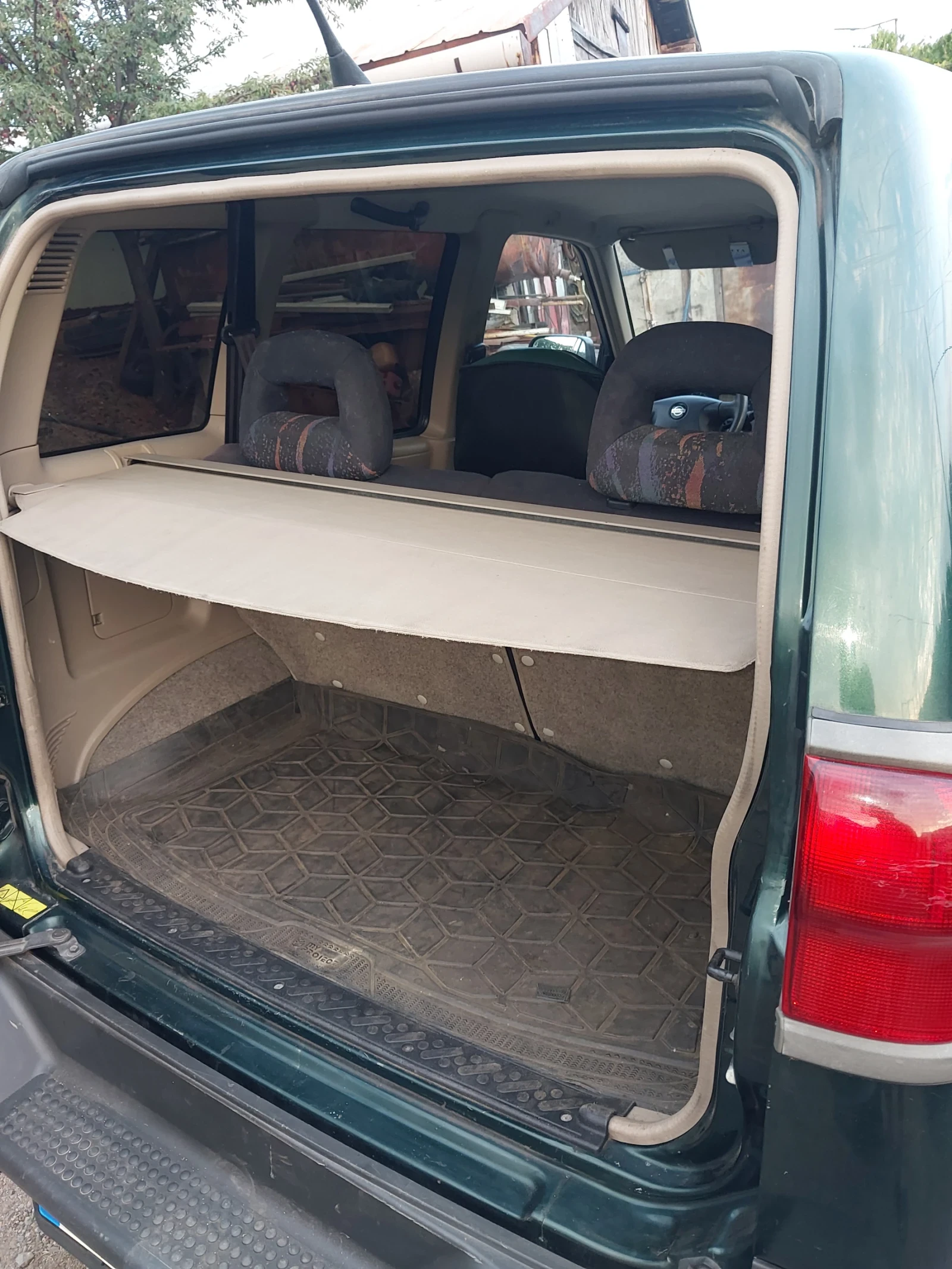 Nissan Terrano   2.7 тди, снимка 7 - Автомобили и джипове - 56404203