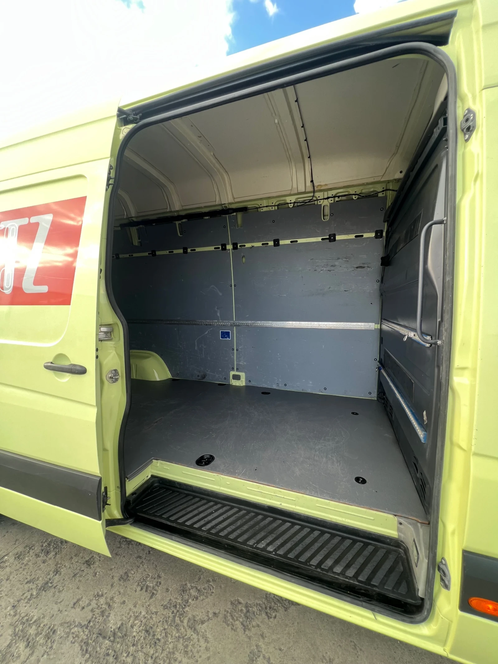 VW Crafter МАКСИ С НАДСТРОЙКА / Климатроник  - изображение 10