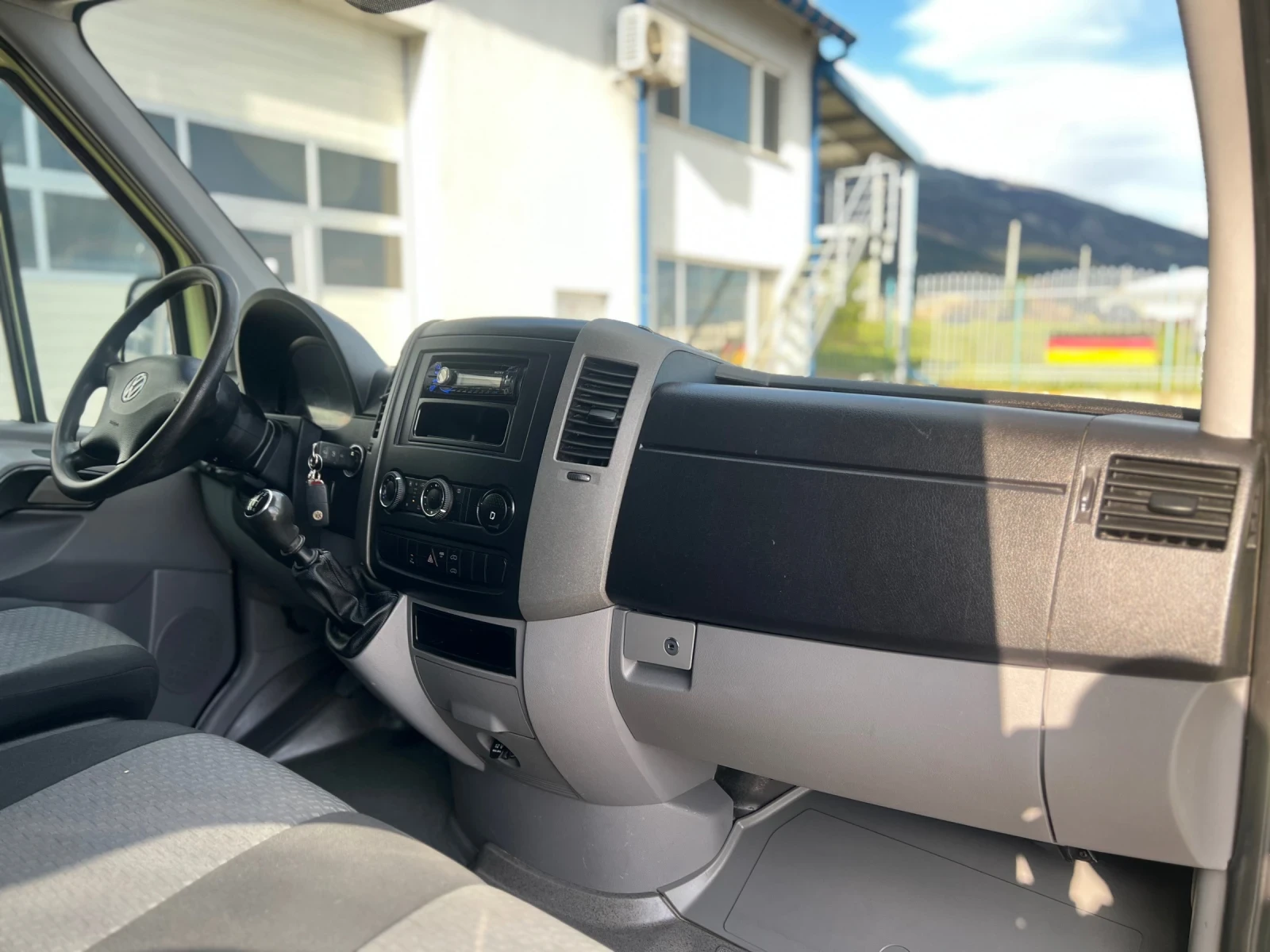 VW Crafter    /   | Mobile.bg   12