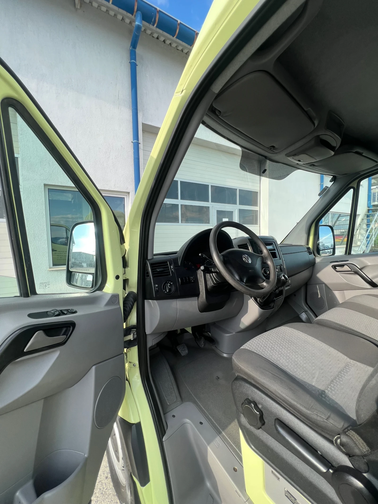 VW Crafter    /   | Mobile.bg   13