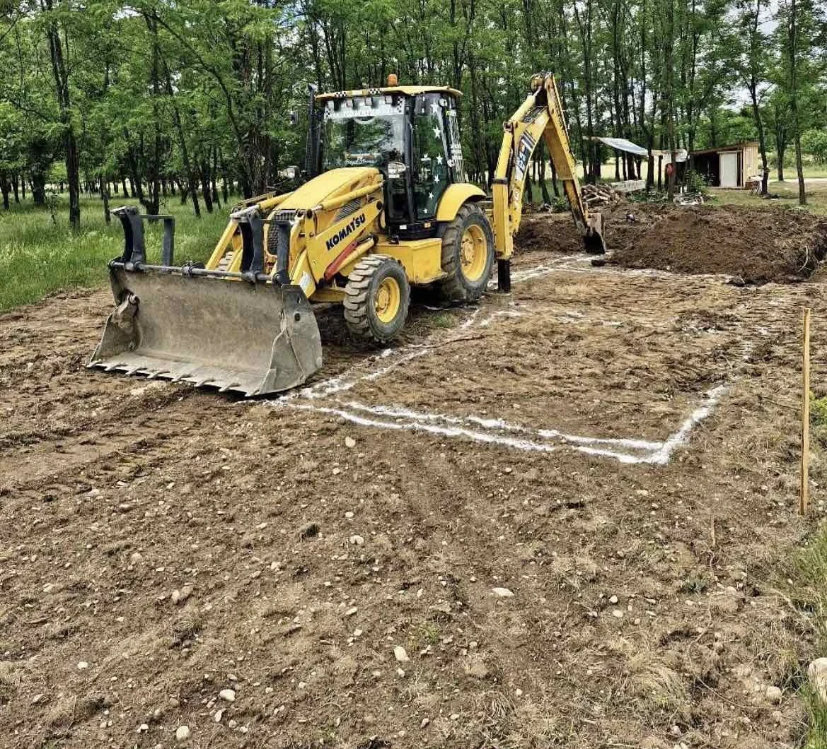 Багер Komatsu WB93R-5, 2007 ПЕРФЕКТЕН, снимка 2 - Индустриална техника - 55079224