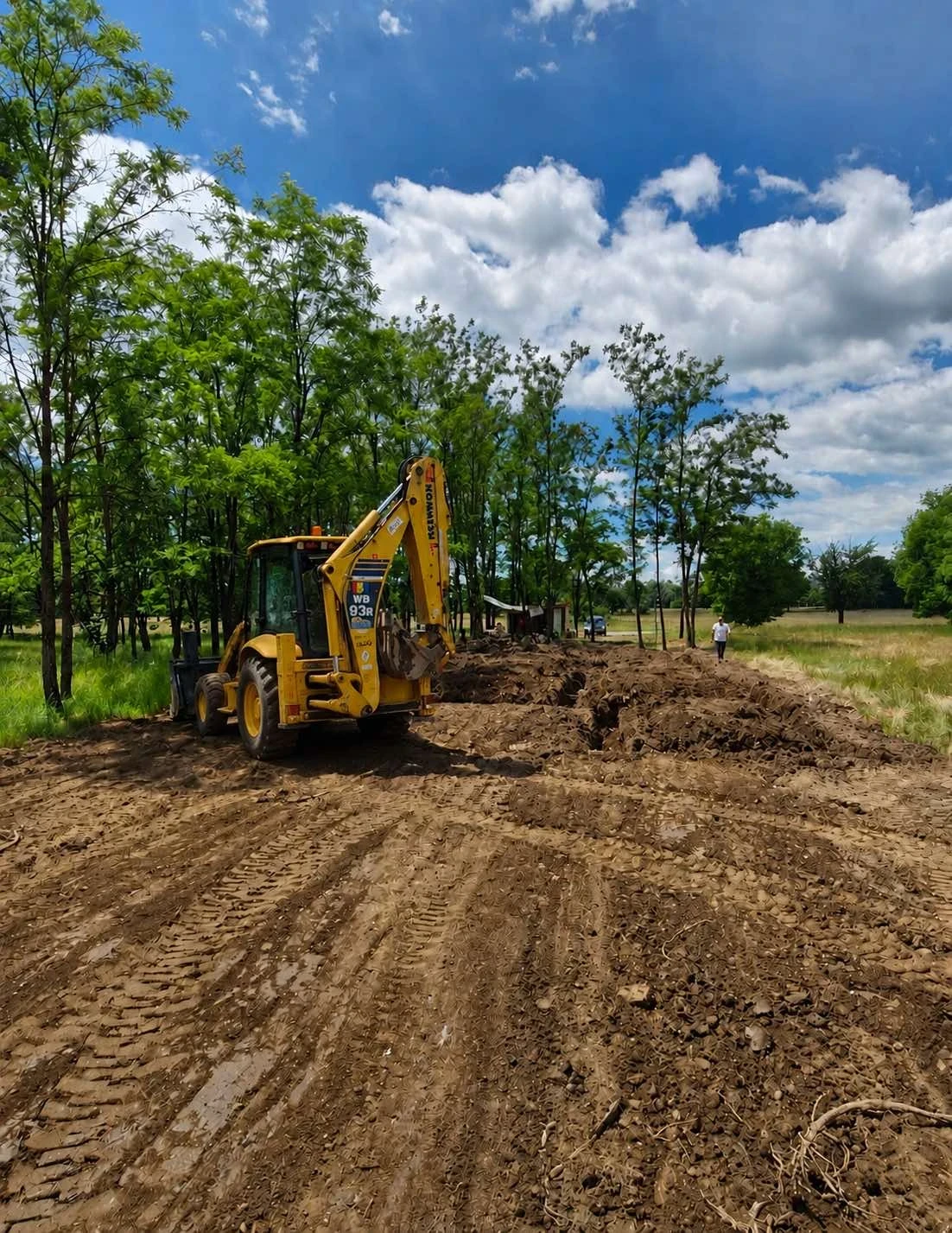 Багер Komatsu WB93R-5, 2007 ПЕРФЕКТЕН, снимка 4 - Индустриална техника - 55079224