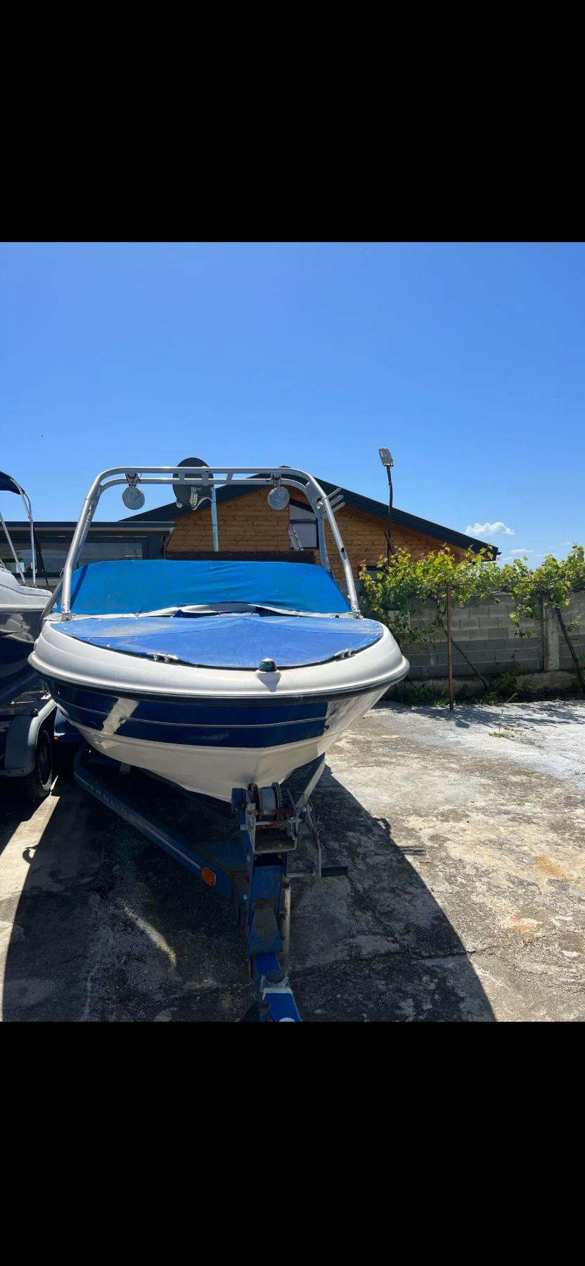 Моторна яхта Bayliner, снимка 5 - Воден транспорт - 54057044